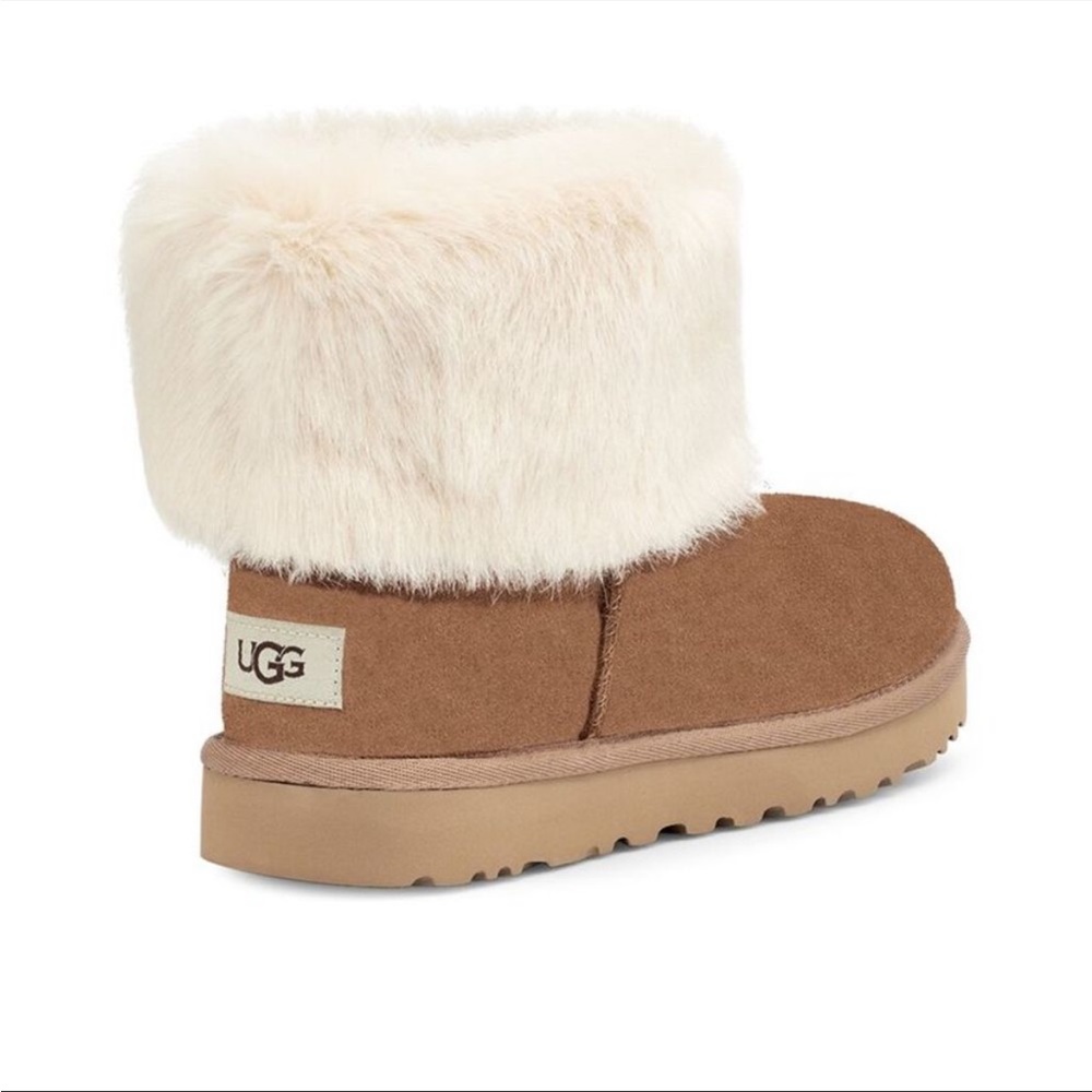 Ugg Mini Blakely Suede Bootie Size 7- New in Box
